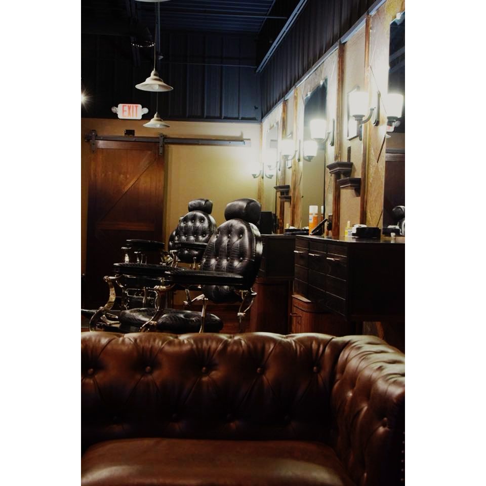 MARCUS Barber Chair