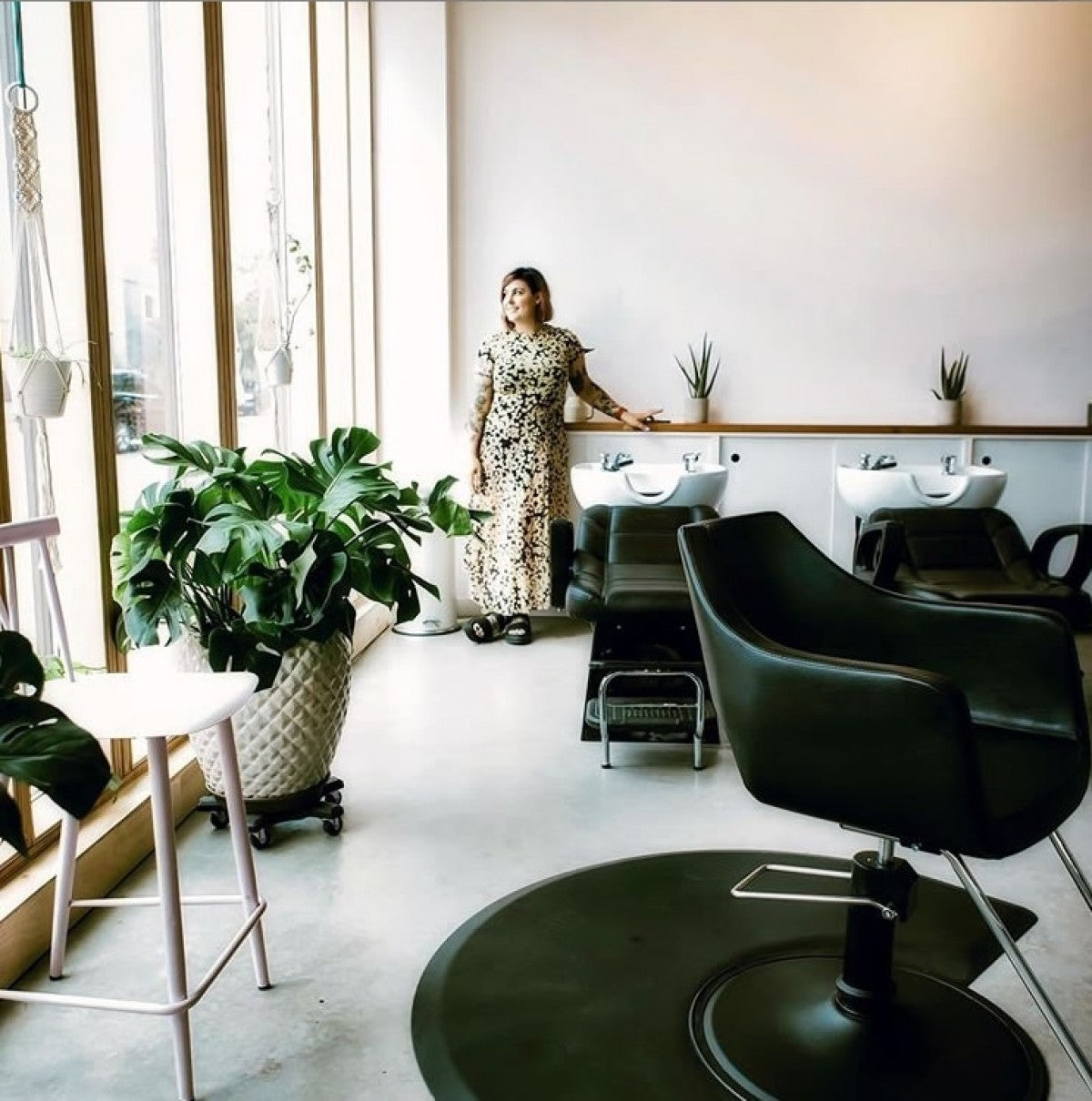 MOORE Salon Styling Chair